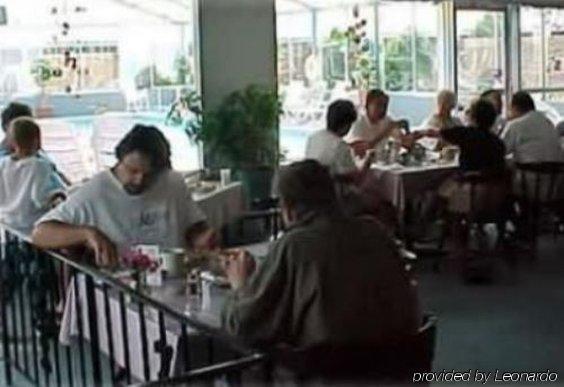 克里尔镇汽车旅馆 伊斯特姆 外观 照片